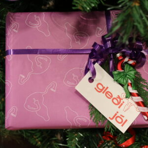 Gjafapappír og merkimiðar