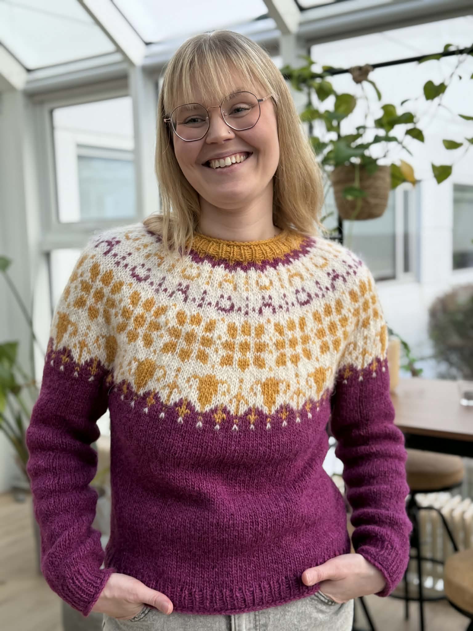 SAMGRÓNINGAR (uppskrift) - Endó peysan 2026